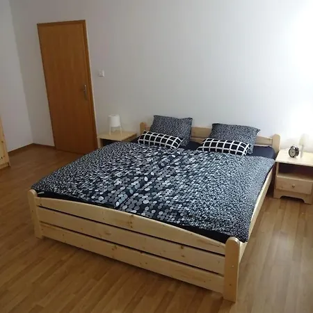 Lägenhet Luxusni V Centru Boziho Daru *